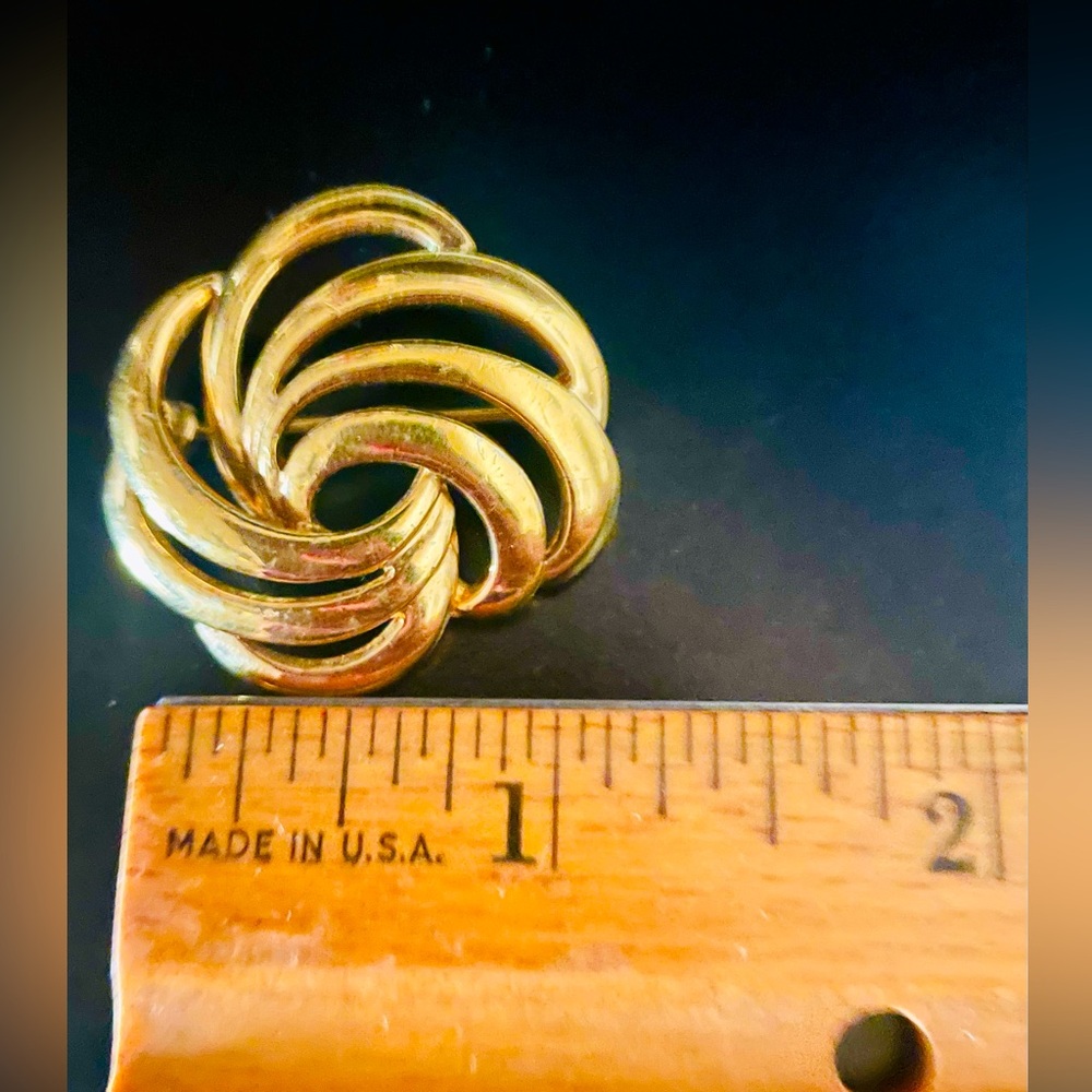 Vintage NAPIER Gold Swirl Brooch - Picture 6 of 6
